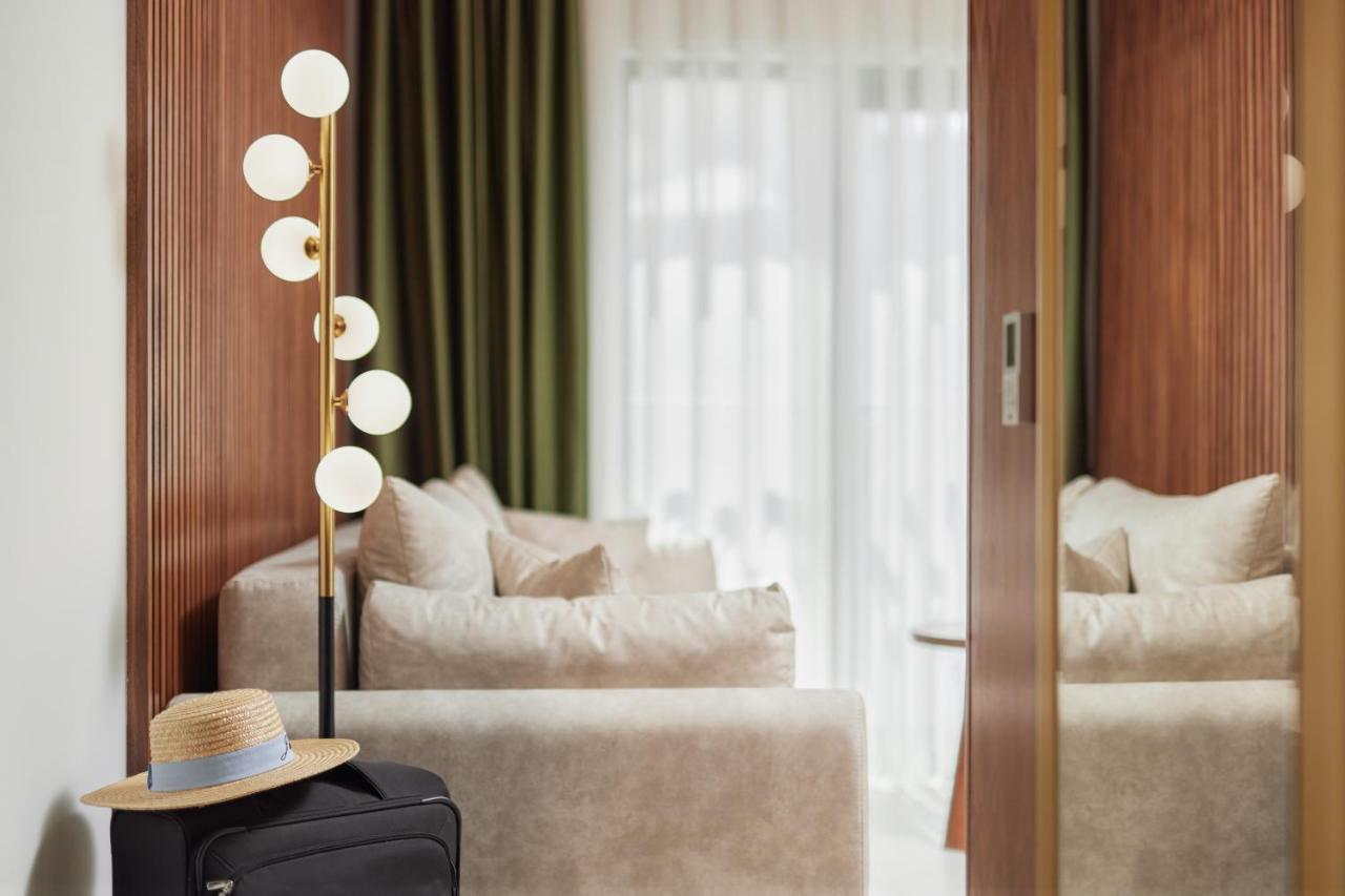 Hotel Diplomat By Aycon Будва Екстер'єр фото