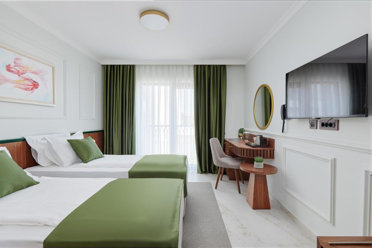 Hotel Diplomat By Aycon Будва Екстер'єр фото