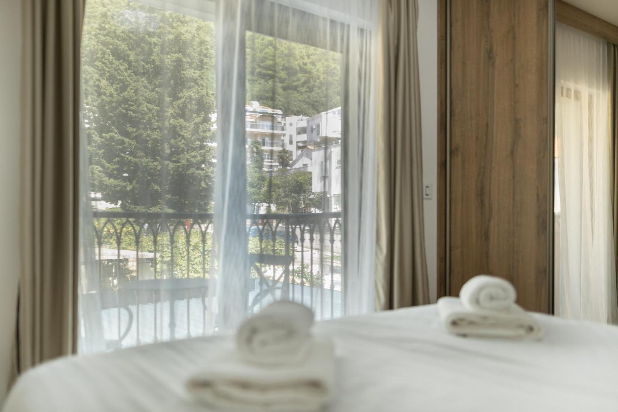 Hotel Diplomat By Aycon Будва Екстер'єр фото