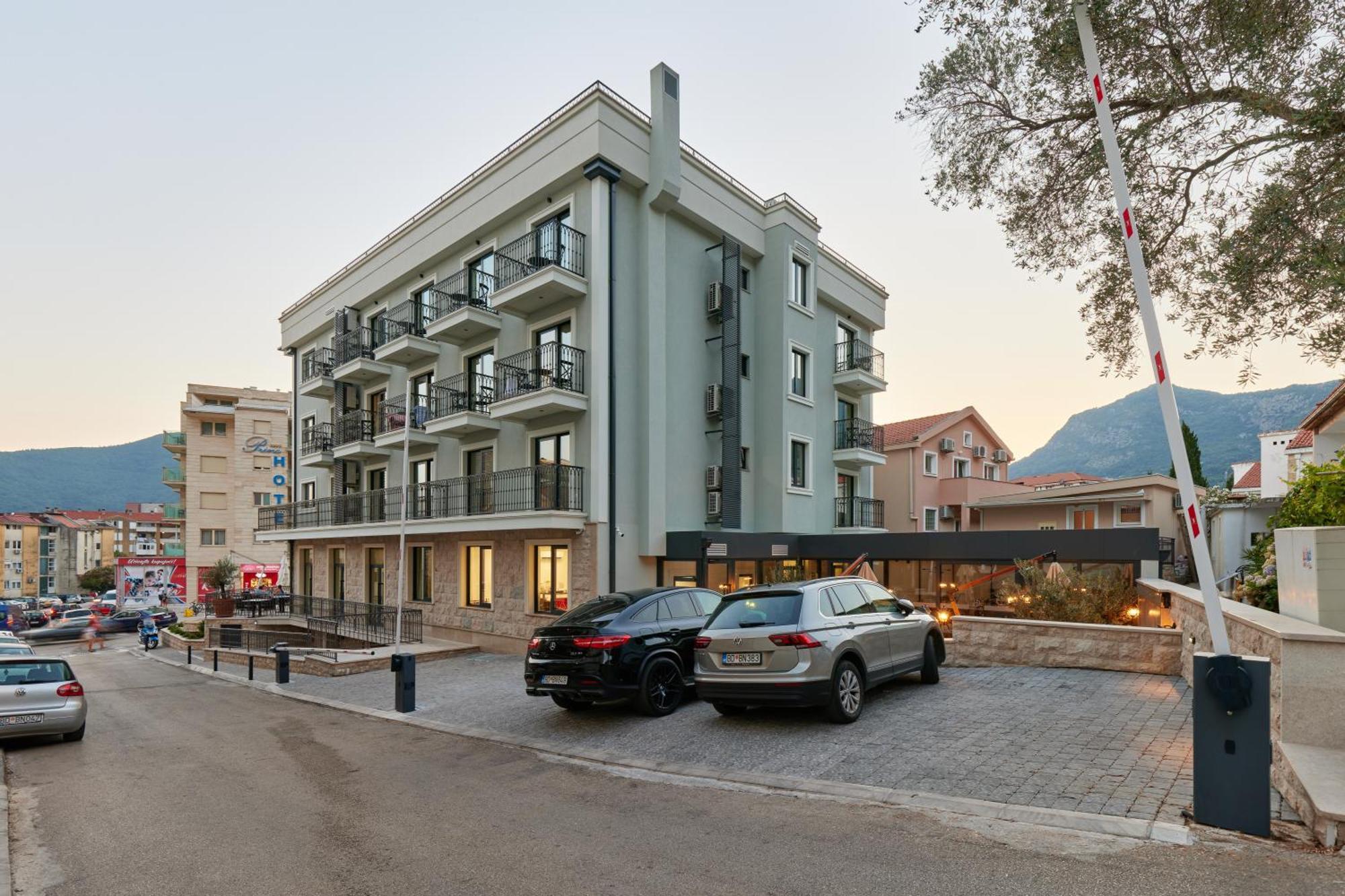 Hotel Diplomat By Aycon Будва Екстер'єр фото