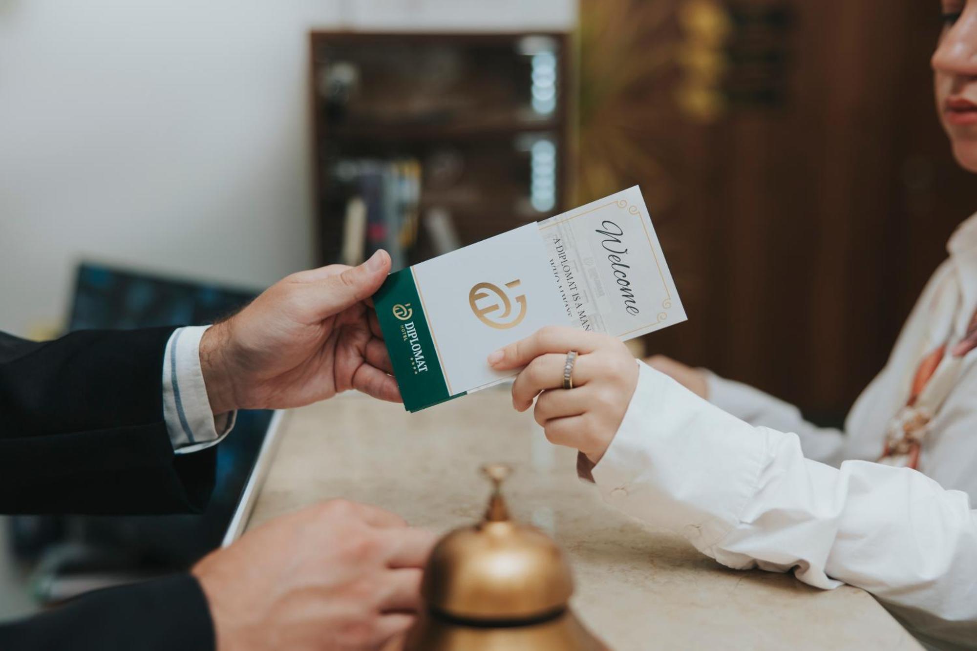 Hotel Diplomat By Aycon Будва Екстер'єр фото